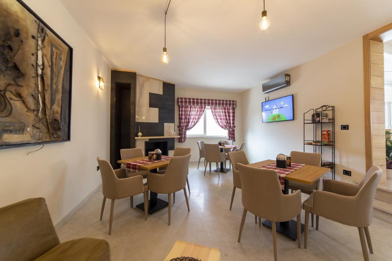 Balneum Rooms & Spa Mirabella Eclano ภายนอก รูปภาพ