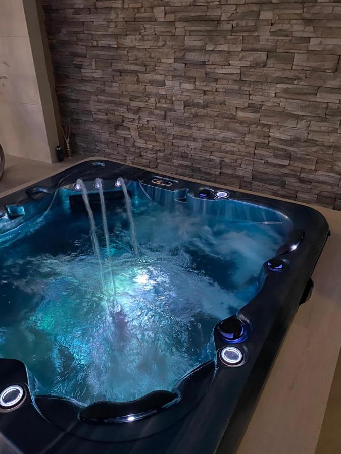 Balneum Rooms & Spa Mirabella Eclano ภายนอก รูปภาพ